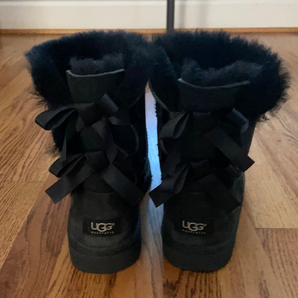 Black Bailey Bow Ugg Boots